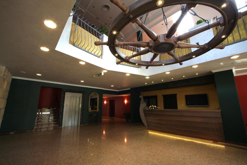 Old Lake Golf Hotel تاتا المظهر الخارجي الصورة